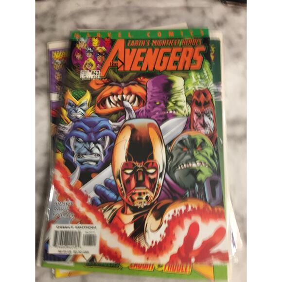 Avengers Comic Book Lot of 4 - Picture 2 of 5